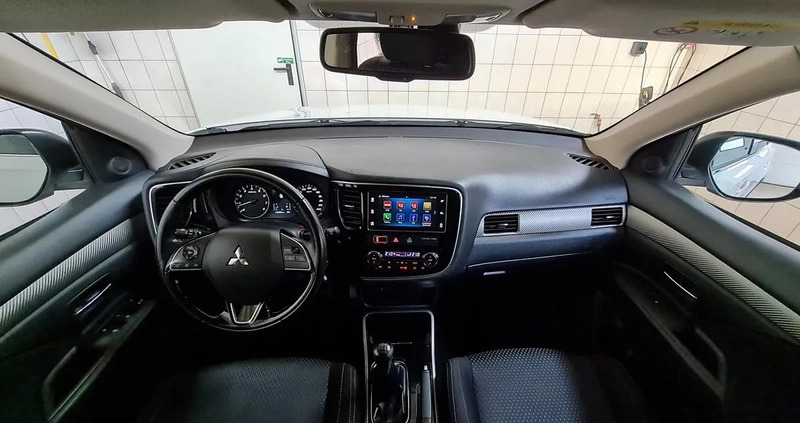 Mitsubishi Outlander cena 75000 przebieg: 133000, rok produkcji 2017 z Pilawa małe 466